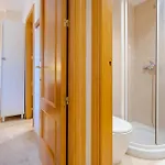 Fantastic 80m From The Beach! *